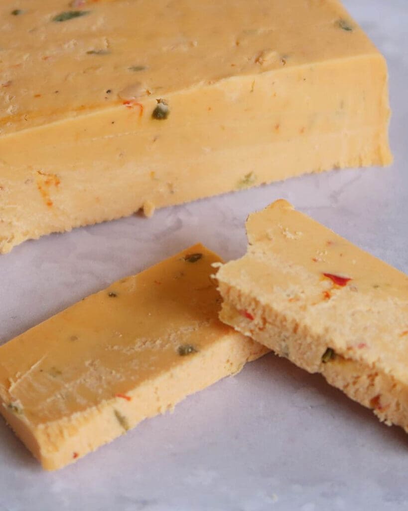 Vegan cheese slices