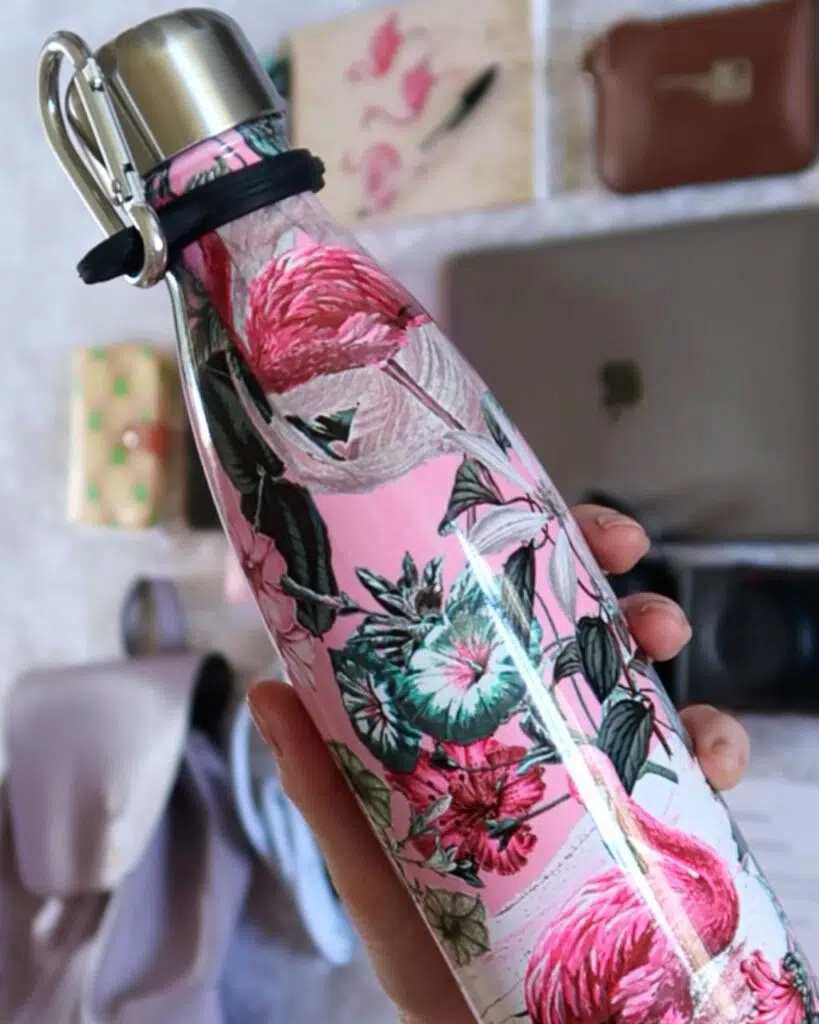 A Chilly's pink flamingo reusable bottle