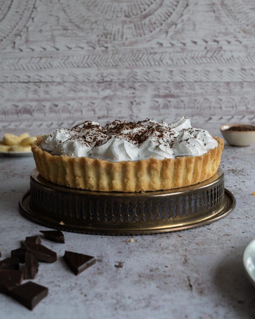 A whole vegan Banoffee Pie sat on a tray