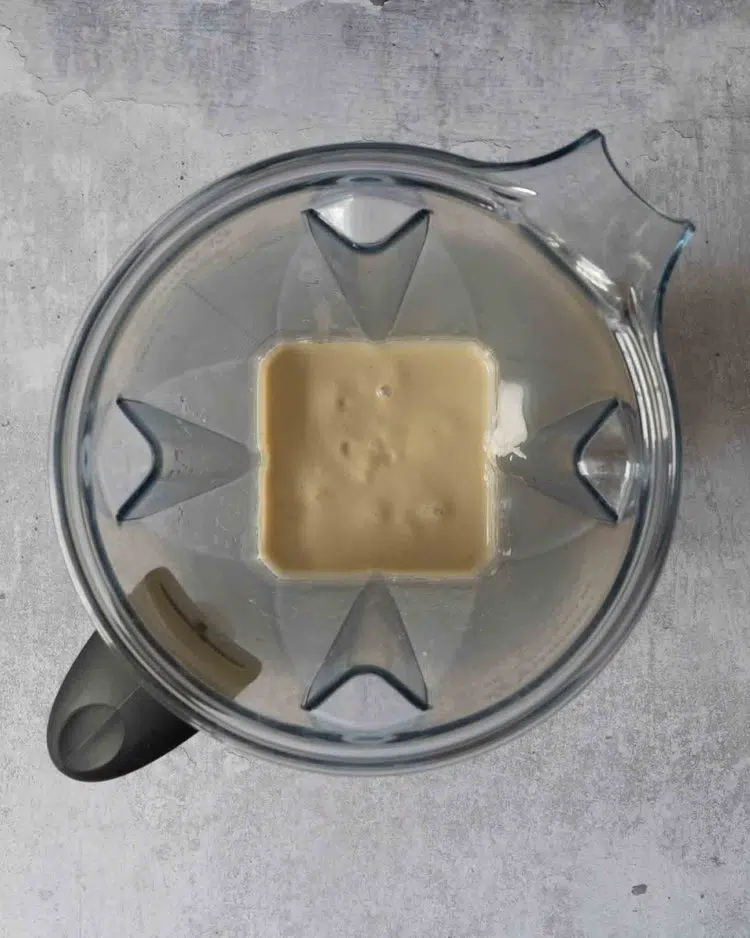 Vegan cheesecake filling in a blender